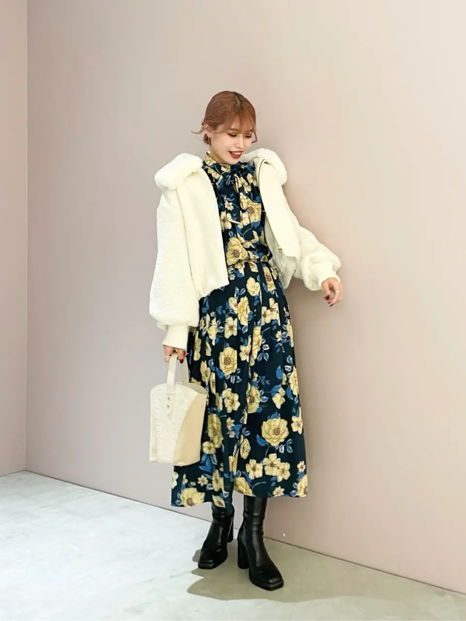 グレースコンチネンタルの 可愛いフラワープリント ベージュ ロングスカート フラワープリントミディスカート / GRACE CONTINENTAL | GRACE