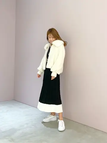 ORIGINATED IN GRACE CONTINENTAL yukimi yonee コーディネート画像