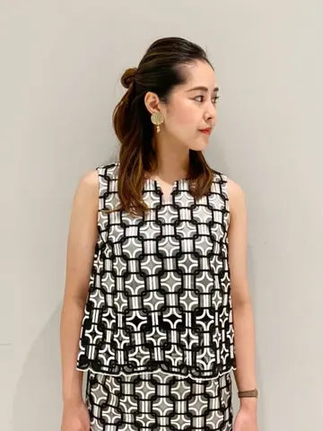 ORIGINATED IN GRACE CONTINENTAL 小笠原　春菜 コーディネート画像