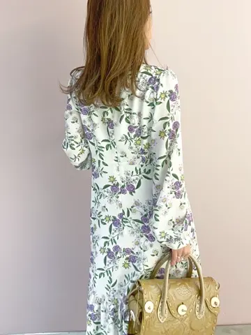 ORIGINATED IN GRACE CONTINENTAL yukimi yonee コーディネート画像