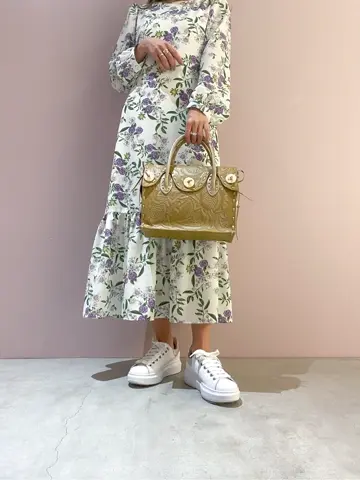 ORIGINATED IN GRACE CONTINENTAL yukimi yonee コーディネート画像