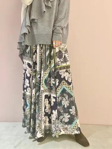 ORIGINATED IN GRACE CONTINENTAL yukimi yonee コーディネート画像