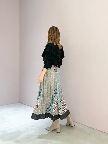 ORIGINATED IN GRACE CONTINENTAL yukimi yonee コーディネート画像