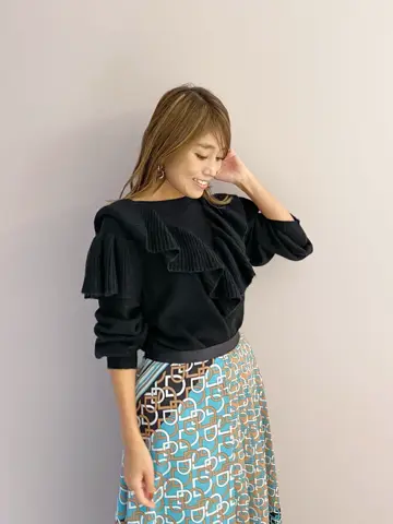 ORIGINATED IN GRACE CONTINENTAL yukimi yonee コーディネート画像