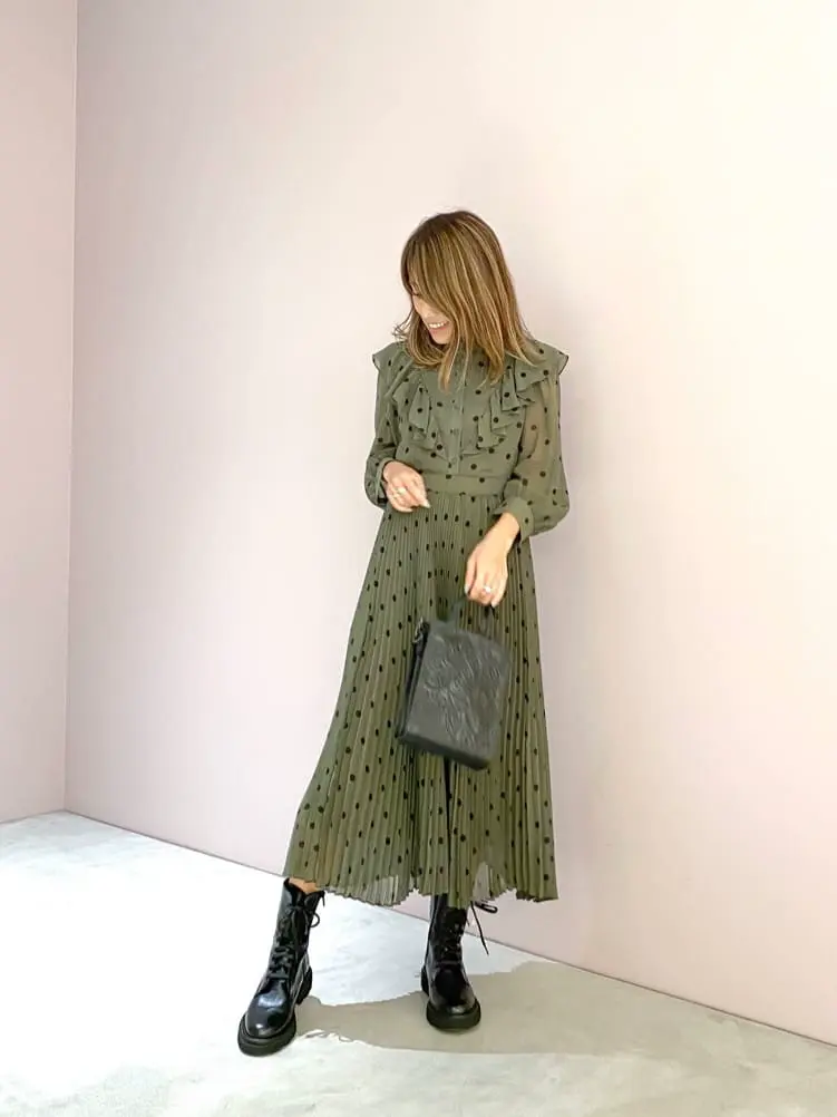 ORIGINATED IN GRACE CONTINENTAL yukimi yonee コーディネート画像