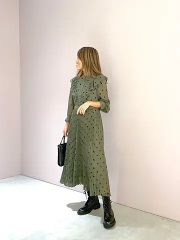 ORIGINATED IN GRACE CONTINENTAL yukimi yonee コーディネート画像