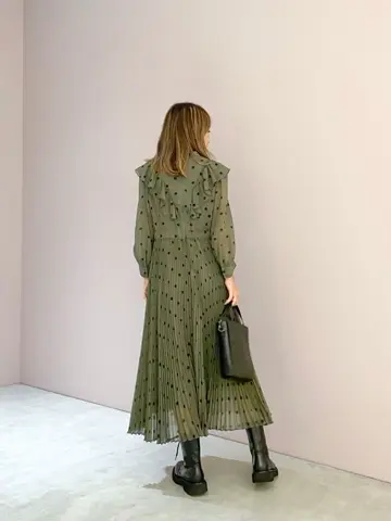 ORIGINATED IN GRACE CONTINENTAL yukimi yonee コーディネート画像