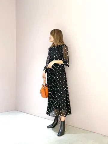 ORIGINATED IN GRACE CONTINENTAL yukimi yonee コーディネート画像