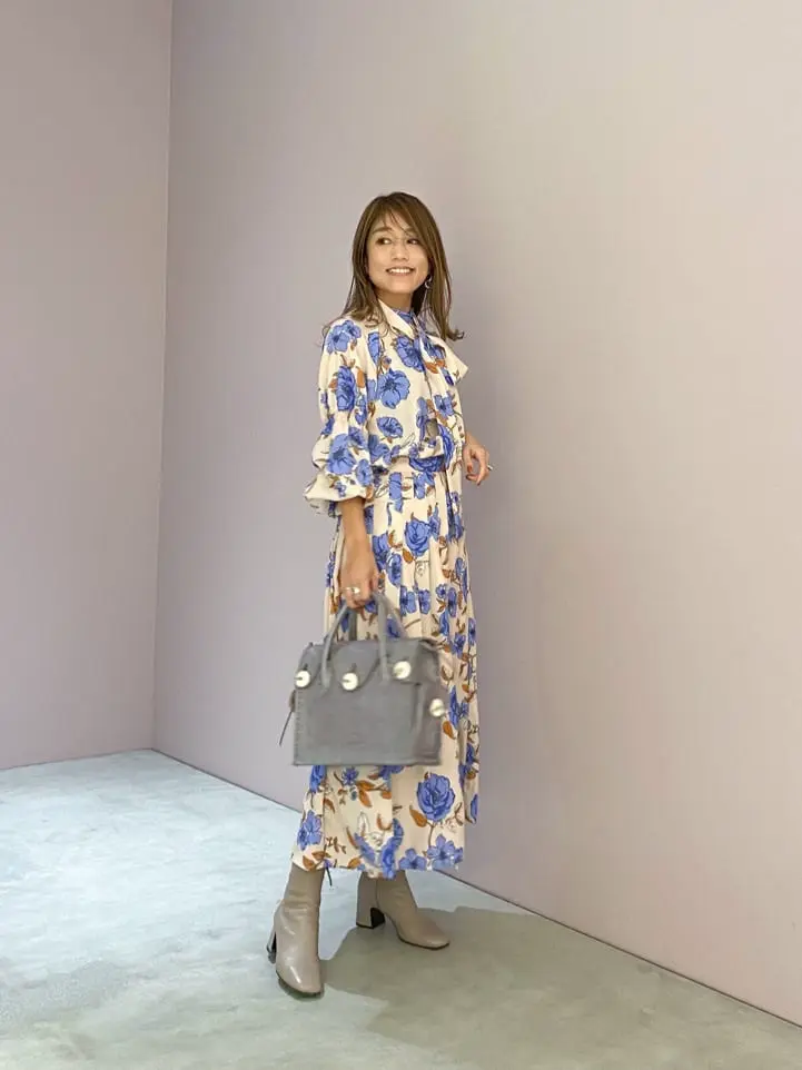 ORIGINATED IN GRACE CONTINENTAL yukimi yonee コーディネート画像