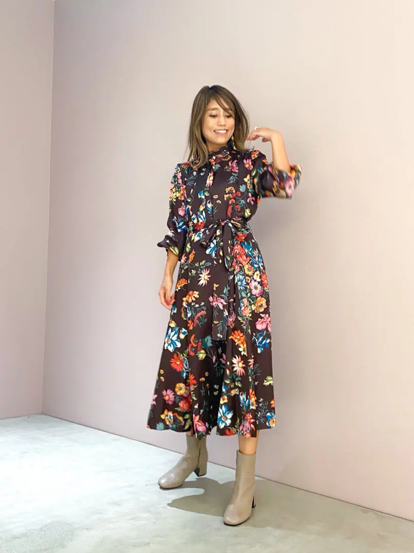 ORIGINATED IN GRACE CONTINENTAL yukimi yonee コーディネート画像