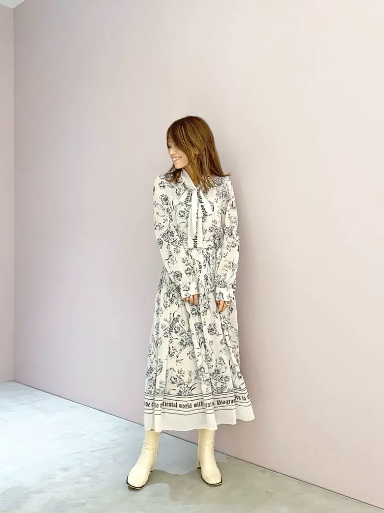 ORIGINATED IN GRACE CONTINENTAL yukimi yonee コーディネート画像