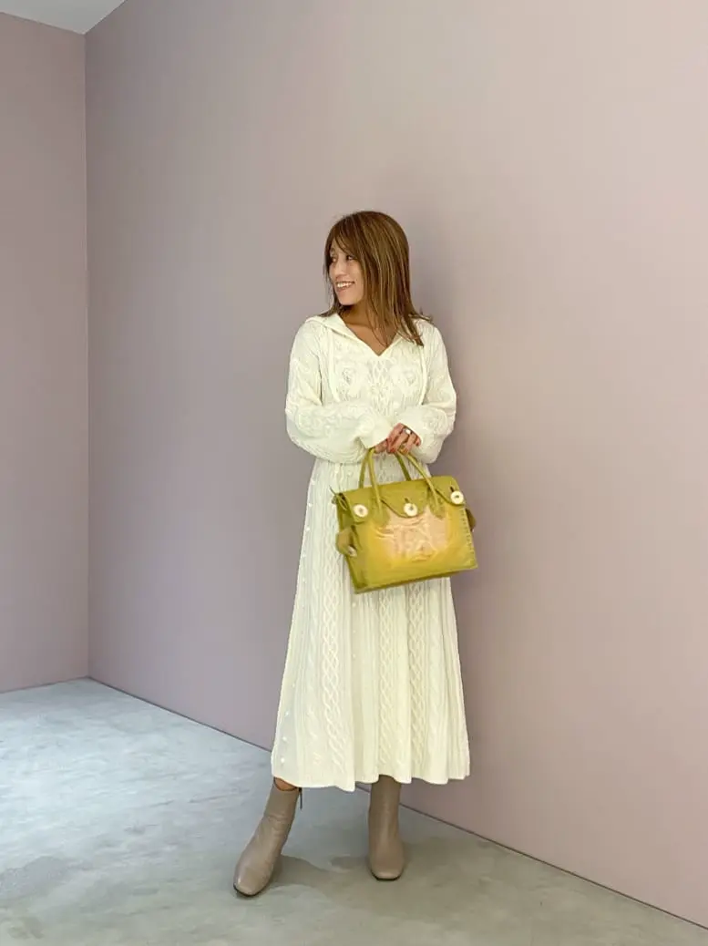 ORIGINATED IN GRACE CONTINENTAL yukimi yonee コーディネート画像