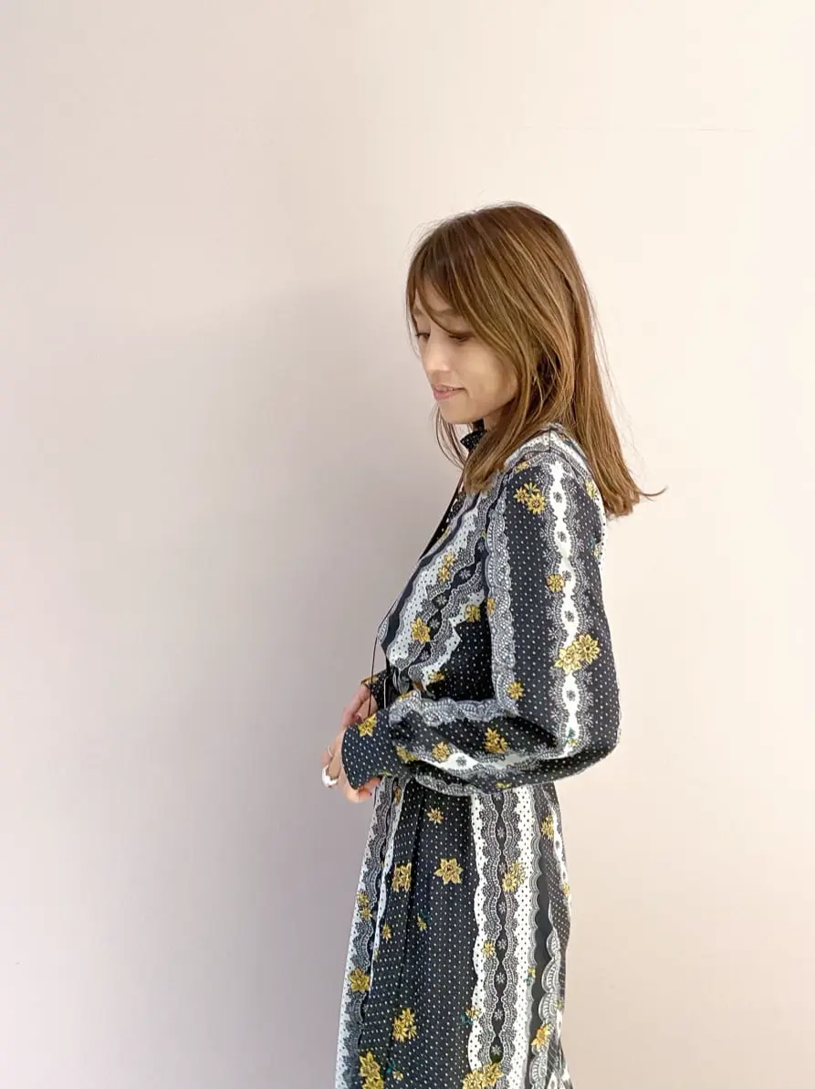 ORIGINATED IN GRACE CONTINENTAL yukimi yonee コーディネート画像