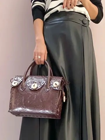 ORIGINATED IN GRACE CONTINENTAL yukimi yonee コーディネート画像