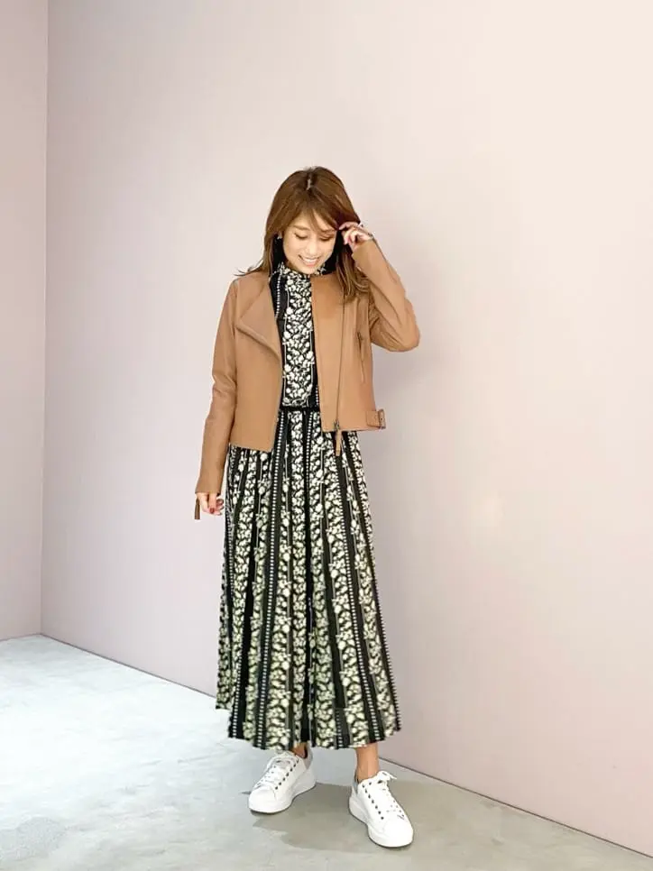 ORIGINATED IN GRACE CONTINENTAL yukimi yonee コーディネート画像