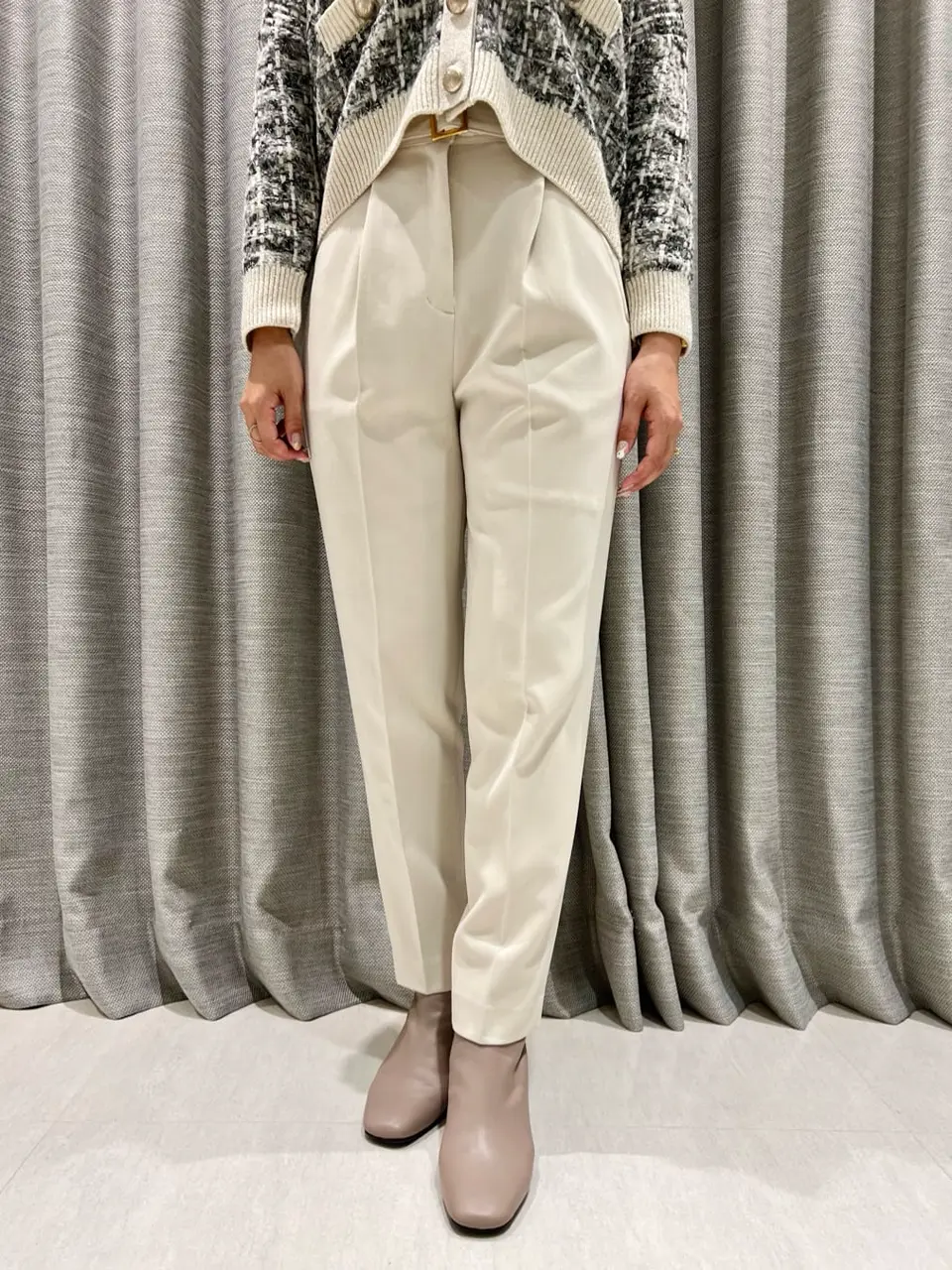 ORIGINATED IN GRACE CONTINENTAL 小笠原　春菜 コーディネート画像