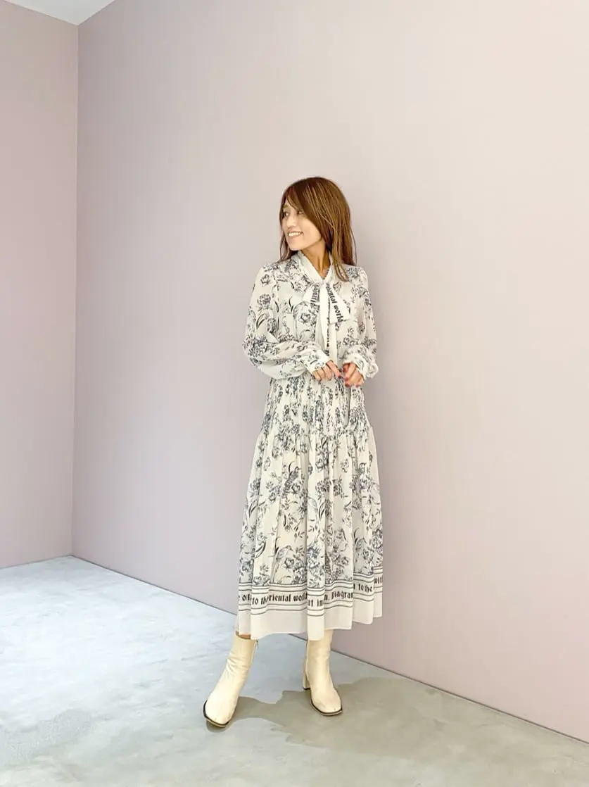 ORIGINATED IN GRACE CONTINENTAL yukimi yonee コーディネート画像