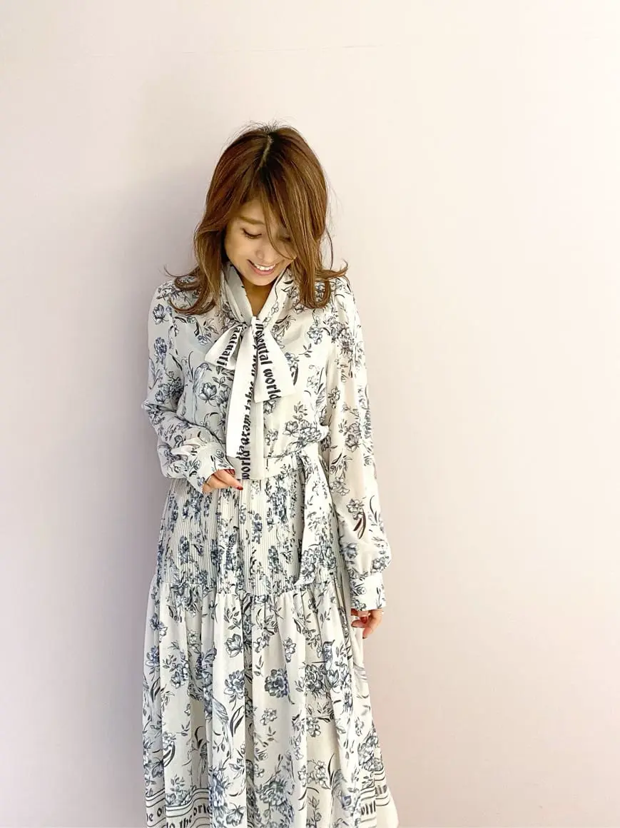 ORIGINATED IN GRACE CONTINENTAL yukimi yonee コーディネート画像