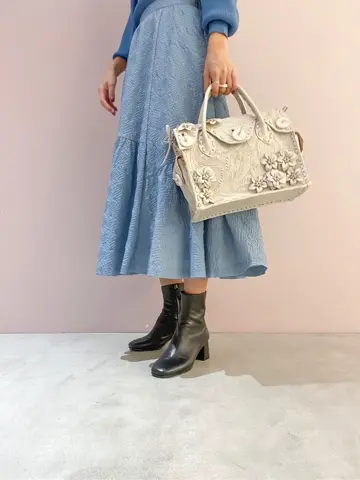 ORIGINATED IN GRACE CONTINENTAL yukimi yonee コーディネート画像