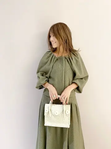 ORIGINATED IN GRACE CONTINENTAL yukimi yonee コーディネート画像