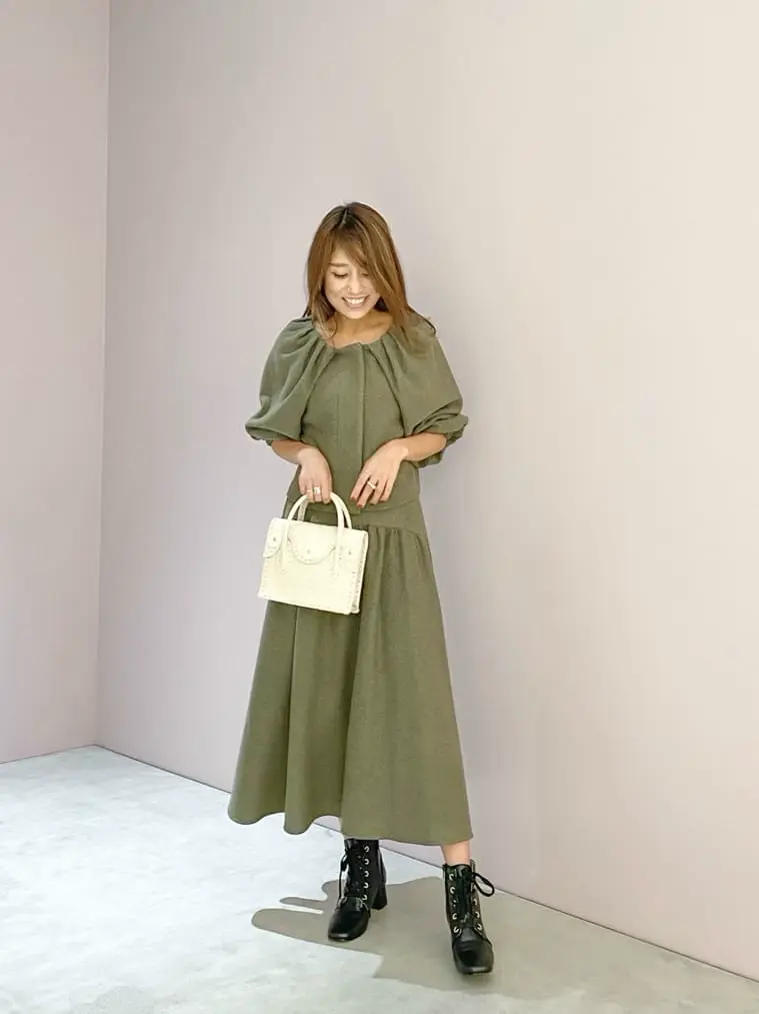 ORIGINATED IN GRACE CONTINENTAL yukimi yonee コーディネート画像