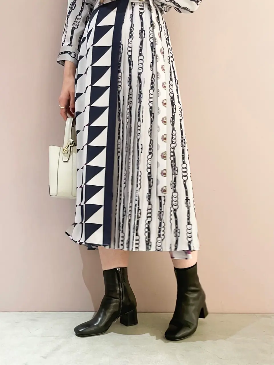 ORIGINATED IN GRACE CONTINENTAL Yuuki NOZAWA コーディネート画像