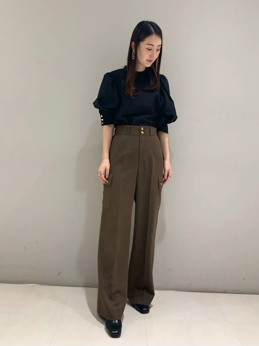  saki コーディネート画像