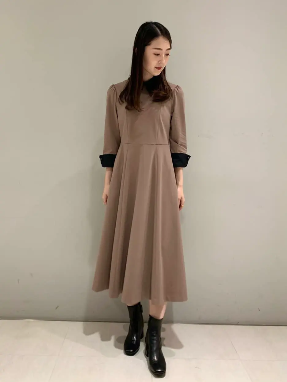  saki コーディネート画像