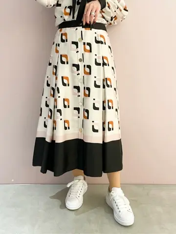 ORIGINATED IN GRACE CONTINENTAL Yuuki NOZAWA コーディネート画像