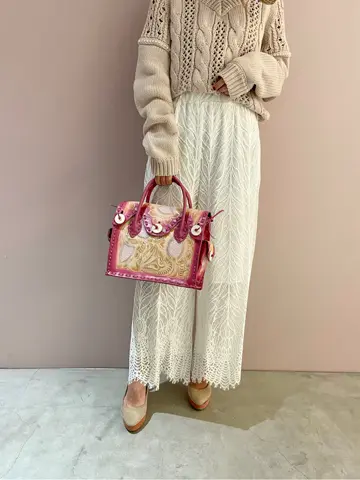 ORIGINATED IN GRACE CONTINENTAL yukimi yonee コーディネート画像