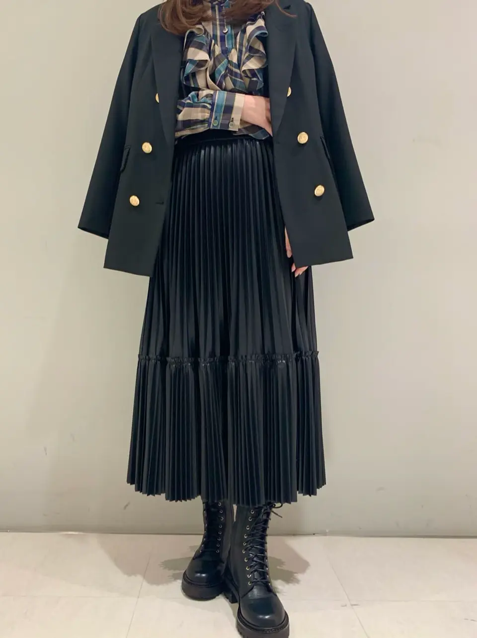 ORIGINATED IN GRACE CONTINENTAL saki コーディネート画像