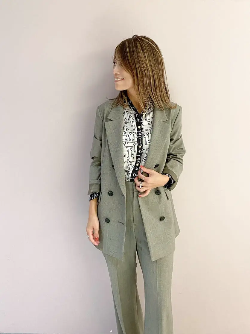 ORIGINATED IN GRACE CONTINENTAL yukimi yonee コーディネート画像