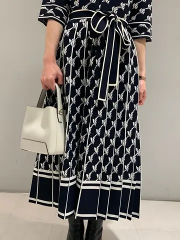 ORIGINATED IN GRACE CONTINENTAL yuri コーディネート画像