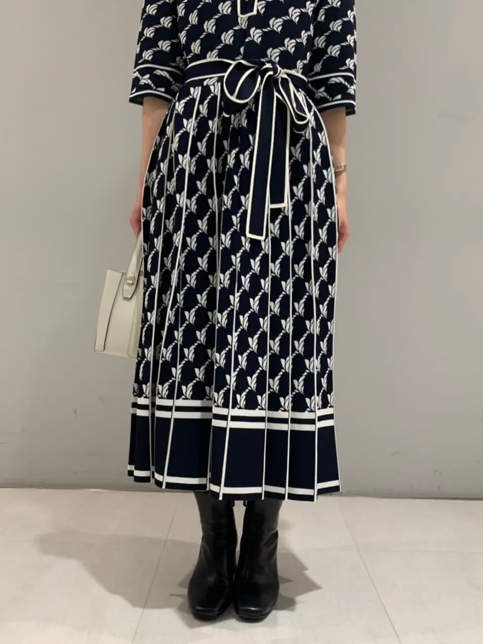 ORIGINATED IN GRACE CONTINENTAL yuri コーディネート画像