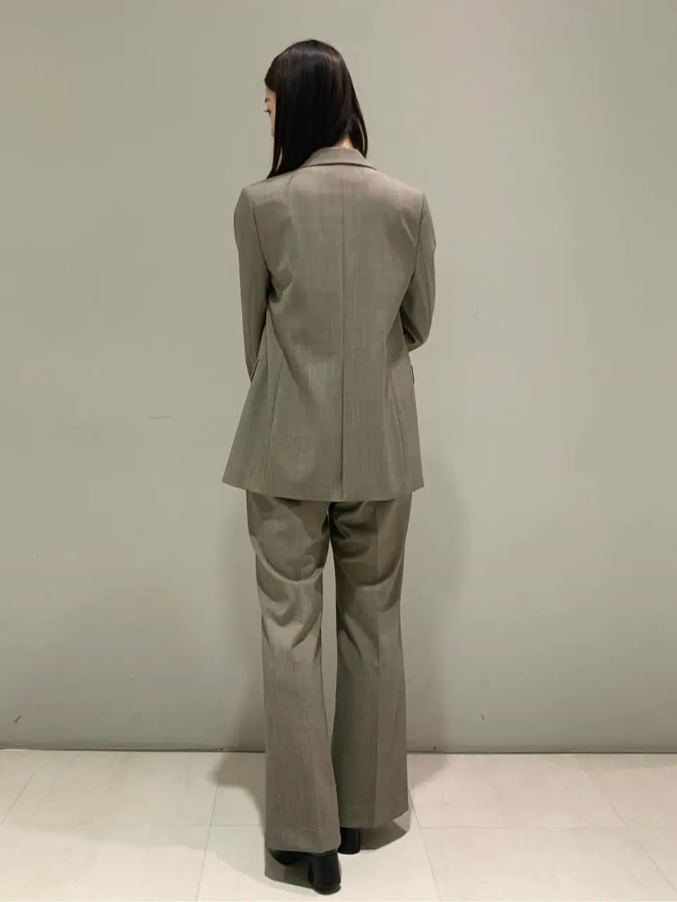 ORIGINATED IN GRACE CONTINENTAL saki コーディネート画像