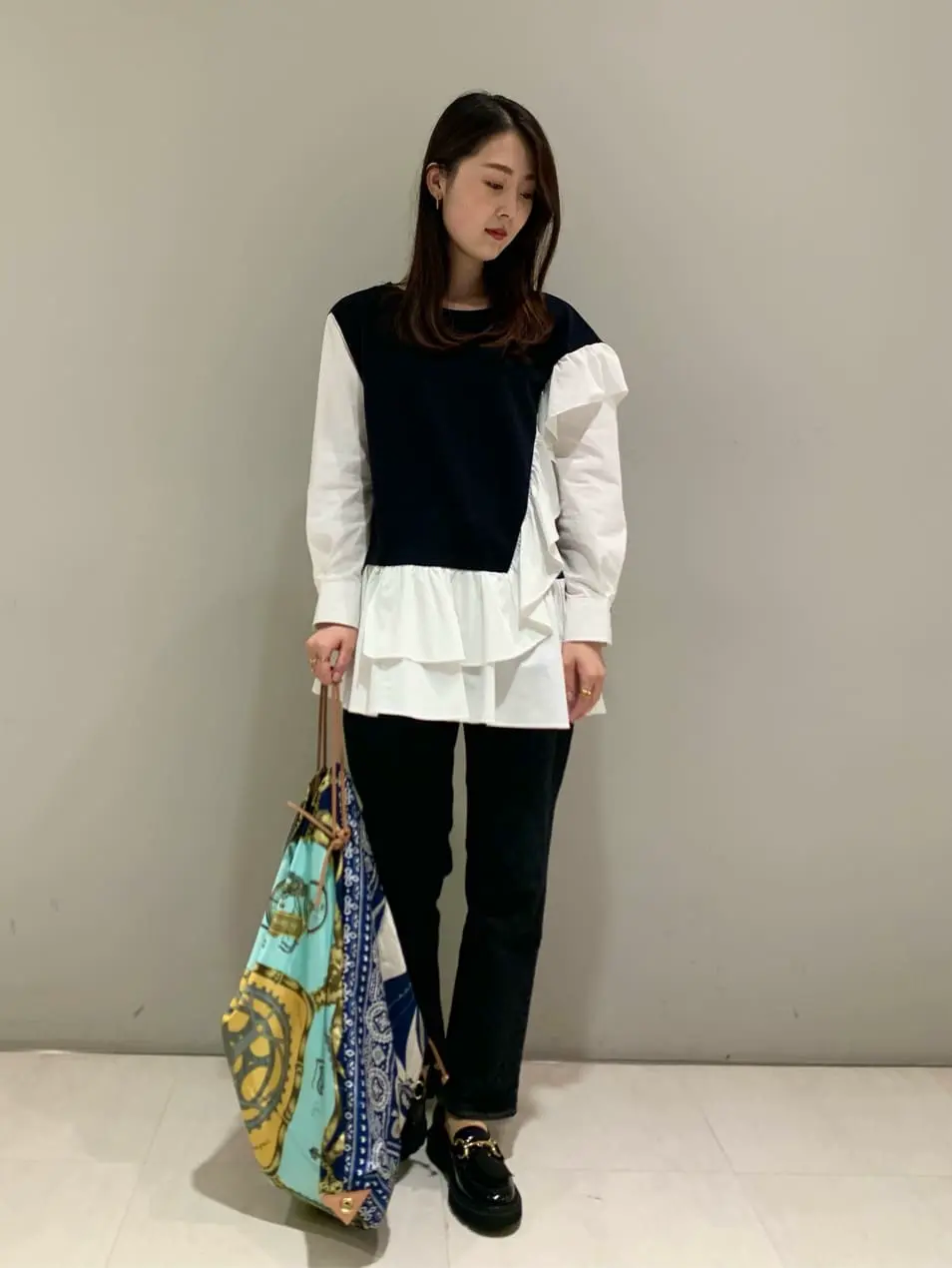  saki コーディネート画像