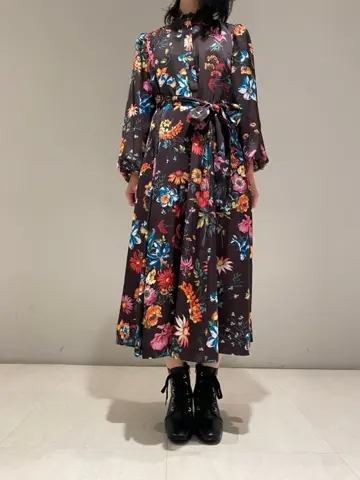 ORIGINATED IN GRACE CONTINENTAL yuri コーディネート画像