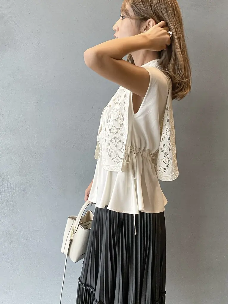 ORIGINATED IN GRACE CONTINENTAL yukimi yonee コーディネート画像