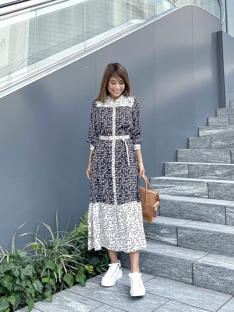 ORIGINATED IN GRACE CONTINENTAL yukimi yonee コーディネート画像