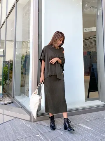 ORIGINATED IN GRACE CONTINENTAL yukimi yonee コーディネート画像