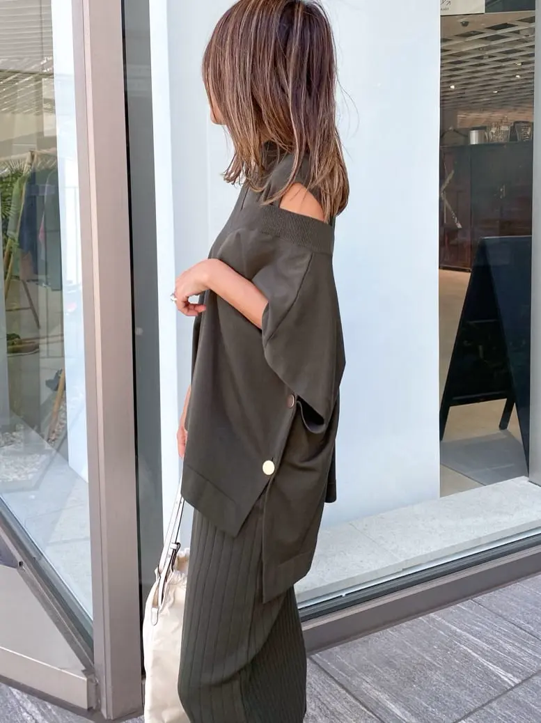 ORIGINATED IN GRACE CONTINENTAL yukimi yonee コーディネート画像