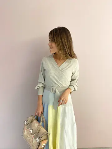 ORIGINATED IN GRACE CONTINENTAL yukimi yonee コーディネート画像