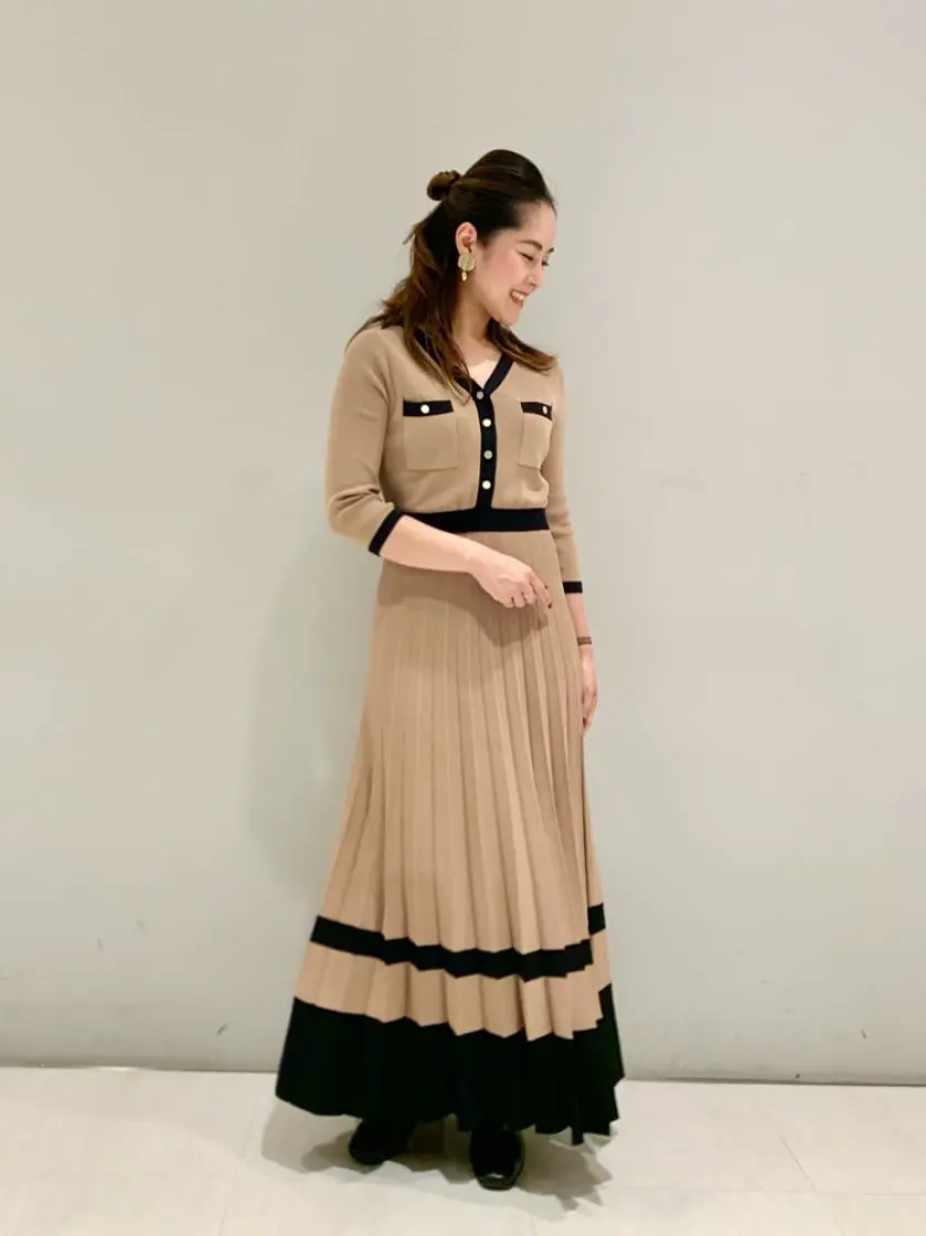 ORIGINATED IN GRACE CONTINENTAL 小笠原　春菜 コーディネート画像