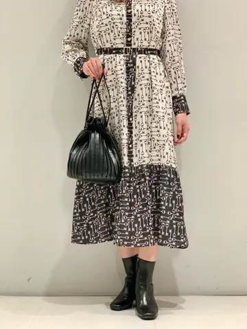 ORIGINATED IN GRACE CONTINENTAL 小笠原　春菜 コーディネート画像