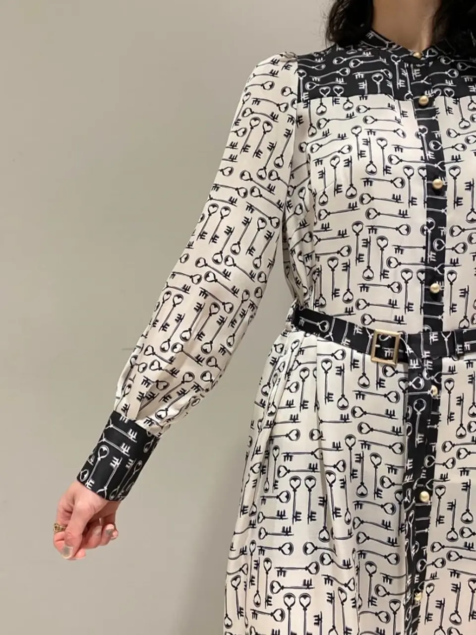 ORIGINATED IN GRACE CONTINENTAL yuri コーディネート画像