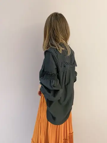 ORIGINATED IN GRACE CONTINENTAL yukimi yonee コーディネート画像