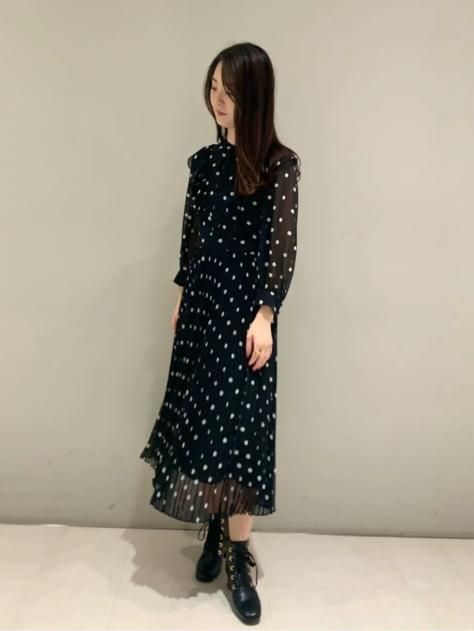  saki コーディネート画像