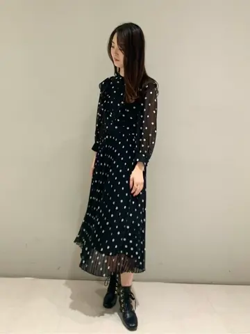 ORIGINATED IN GRACE CONTINENTAL saki コーディネート画像