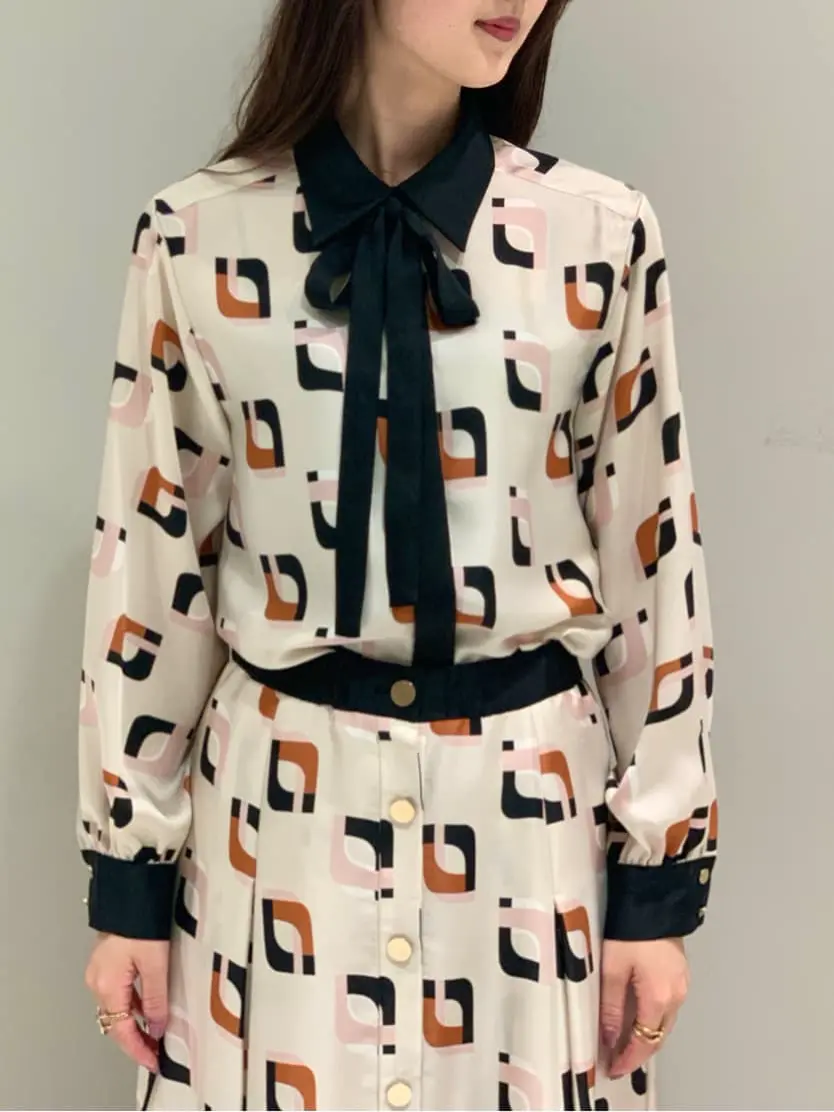 ORIGINATED IN GRACE CONTINENTAL saki コーディネート画像