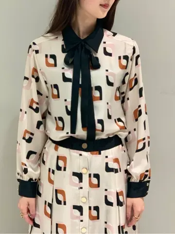 ORIGINATED IN GRACE CONTINENTAL saki コーディネート画像